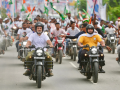 Rahul Gandhi Rides Bike with Tejashwi Yadav in Bihar’s Purnea as ‘Voter Adhikaar Yatra’ Enters Day 8 (Watch Video) - Hindi News | Rahul Gandhi Rides Bike with Tejashwi Yadav in Bihar’s Purnea as ‘Voter Adhikaar Yatra’ Enters Day 8 (Watch Video) | Latest national News at Lokmattimes.com
