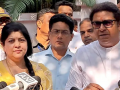Maharashtra Election 2024: Raj Thackeray and Family Cast Their Vote in Mumbai (Watch Video) - Hindi News | Maharashtra Election 2024: Raj Thackeray and Family Cast Their Vote in Mumbai (Watch Video) | Latest mumbai News at Lokmattimes.com