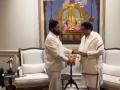 MNS Chief Raj Thackeray Meets Maharashtra Deputy CM Eknath Shinde at His Residence in Thane - Hindi News | MNS Chief Raj Thackeray Meets Maharashtra Deputy CM Eknath Shinde at His Residence in Thane | Latest thane News at Lokmattimes.com