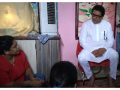 Raj Thackeray Visits Family of Murdered MNS Worker Akash Maeen (See Pics) - Hindi News | Raj Thackeray Visits Family of Murdered MNS Worker Akash Maeen (See Pics) | Latest mumbai News at Lokmattimes.com