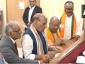 Lok Sabha Election 2024: Rajnath Singh Files Nomination From Lucknow (Watch Video) - Hindi News | Lok Sabha Election 2024: Rajnath Singh Files Nomination From Lucknow (Watch Video) | Latest national News at Lokmattimes.com
