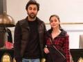 Ranbir, Kapoor, Alia Bhatt's Mumbai home badly damaged due to Cyclone Tauktae - Hindi News | Ranbir, Kapoor, Alia Bhatt's Mumbai home badly damaged due to Cyclone Tauktae | Latest entertainment News at Lokmattimes.com