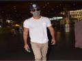 Ranbir Kapoor takes precaution against Coronavirus as he gets clicked wearing face mask - Hindi News | Ranbir Kapoor takes precaution against Coronavirus as he gets clicked wearing face mask | Latest entertainment News at Lokmattimes.com