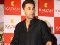 Ranbir Kapoor Shocked by Photographer's Verbal Abuse at Surat Event, Animal Actor's Reaction Goes Viral (Watch Video) - Hindi News | Ranbir Kapoor Shocked by Photographer's Verbal Abuse at Surat Event, Animal Actor's Reaction Goes Viral (Watch Video) | Latest entertainment News at Lokmattimes.com