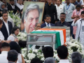 Ratan Tata Funeral: Uddhav Thackeray and Aadtiya Pay Last Respects to Former Tata Group Chairman at NCPA Lawns in Mumbai (Watch Video) - Hindi News | Ratan Tata Funeral: Uddhav Thackeray and Aadtiya Pay Last Respects to Former Tata Group Chairman at NCPA Lawns in Mumbai (Watch Video) | Latest mumbai News at Lokmattimes.com