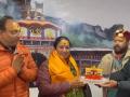 Uttarakhand: Delhi CM Rekha Gupta Visits Badrinath Dham With Her Family (Watch Video) - Hindi News | Uttarakhand: Delhi CM Rekha Gupta Visits Badrinath Dham With Her Family (Watch Video) | Latest national News at Lokmattimes.com