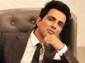 'Twitter user demands iPhone for girlfriend': Sonu Sood reply is hilarious - Hindi News | 'Twitter user demands iPhone for girlfriend': Sonu Sood reply is hilarious | Latest entertainment News at Lokmattimes.com