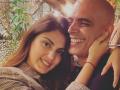 Rajiv Lakshman issues apology after his party pictures with Rhea goes viral! - Hindi News | Rajiv Lakshman issues apology after his party pictures with Rhea goes viral! | Latest entertainment News at Lokmattimes.com