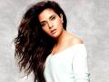 Watch Video! Richa Chadha slams a man for beating a female co-worker - Hindi News | Watch Video! Richa Chadha slams a man for beating a female co-worker | Latest entertainment News at Lokmattimes.com