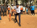 Former UK PM Rishi Sunak Plays Tennis Ball Cricket at Parsee Gymkhana During Mumbai Visit (See Pics) - Hindi News | Former UK PM Rishi Sunak Plays Tennis Ball Cricket at Parsee Gymkhana During Mumbai Visit (See Pics) | Latest mumbai News at Lokmattimes.com