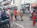 Robbery in Pune: Jewellery Shop Owner and Staff Seriously Injured in Theft, Gold and Cash Stolen - Hindi News | Robbery in Pune: Jewellery Shop Owner and Staff Seriously Injured in Theft, Gold and Cash Stolen | Latest pune News at Lokmattimes.com