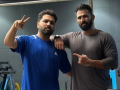 Rohit Sharma–KKR Trade Rumours Quashed by Mumbai Indians: ‘Mushkil Hi Nahi, Namumkin Hai!’ - Hindi News | Rohit Sharma–KKR Trade Rumours Quashed by Mumbai Indians: ‘Mushkil Hi Nahi, Namumkin Hai!’ | Latest cricket News at Lokmattimes.com