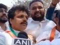 Pune Bus Rape Case: Indian Youth Congress Workers Protest Outside Lashkar Police Station Demanding Death Sentence to Dattatray Ramdas Gade (Watch Video) - Hindi News | Pune Bus Rape Case: Indian Youth Congress Workers Protest Outside Lashkar Police Station Demanding Death Sentence to Dattatray Ramdas Gade (Watch Video) | Latest pune News at Lokmattimes.com