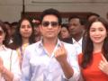 Maharashtra Election 2024: Sachin Tendulkar & Family Cast Vote In Mumbai, Urge People Of Maharashtra To Participate (Watch Video) - Hindi News | Maharashtra Election 2024: Sachin Tendulkar & Family Cast Vote In Mumbai, Urge People Of Maharashtra To Participate (Watch Video) | Latest mumbai News at Lokmattimes.com