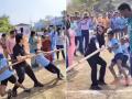 Satara: Sachin vs Sara Tendulkar in Fun Tug of War – Who Won? (Watch Video) - Hindi News | Satara: Sachin vs Sara Tendulkar in Fun Tug of War – Who Won? (Watch Video) | Latest maharashtra News at Lokmattimes.com