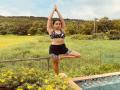 International Yoga Day: Sara Ali Khan perfects the one-legged prayer pose - Hindi News | International Yoga Day: Sara Ali Khan perfects the one-legged prayer pose | Latest entertainment News at Lokmattimes.com