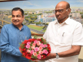 Nagpur: Meeting between Nitin Gadkari and Sharad Pawar fuels political speculations in state - Hindi News | Nagpur: Meeting between Nitin Gadkari and Sharad Pawar fuels political speculations in state | Latest maharashtra News at Lokmattimes.com
