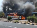 Watch: Shivshahi bus catches fire on Nagpur-Amravati highway, no casualties - Hindi News | Watch: Shivshahi bus catches fire on Nagpur-Amravati highway, no casualties | Latest maharashtra News at Lokmattimes.com