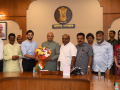 Shiv Sena (UBT) delegation meets Governor, demands probe into alleged BMC corruption - Hindi News | Shiv Sena (UBT) delegation meets Governor, demands probe into alleged BMC corruption | Latest maharashtra News at Lokmattimes.com
