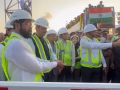 Watch: CM Shinde flags off first bus on Mumbai Trans Harbour Link - Hindi News | Watch: CM Shinde flags off first bus on Mumbai Trans Harbour Link | Latest maharashtra News at Lokmattimes.com