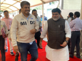 MLA Rohit Pawar arrives at Assembly wearing jacket highlighting MIDC concerns - Hindi News | MLA Rohit Pawar arrives at Assembly wearing jacket highlighting MIDC concerns | Latest maharashtra News at Lokmattimes.com