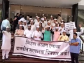 Opposition demands action against Sambhaji Bhide, stages protest at Vidhan Bhawan premises - Hindi News | Opposition demands action against Sambhaji Bhide, stages protest at Vidhan Bhawan premises | Latest maharashtra News at Lokmattimes.com