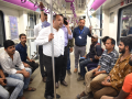 Pune metro's new stretch sees high passenger turnout - Hindi News | Pune metro's new stretch sees high passenger turnout | Latest maharashtra News at Lokmattimes.com