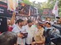 Sachin Tendulkar faces backlash for endorsing online gaming; protest held outside his residence - Hindi News | Sachin Tendulkar faces backlash for endorsing online gaming; protest held outside his residence | Latest maharashtra News at Lokmattimes.com