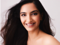Global Fashion Icon Sonam Kapoor invited by Hugo Boss to grace Milan Fashion Week - Hindi News | Global Fashion Icon Sonam Kapoor invited by Hugo Boss to grace Milan Fashion Week | Latest entertainment News at Lokmattimes.com