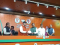 Uttar Pradesh: Congress National Secretary Ajay Kapoor Joins BJP Ahead of Lok Sabha Elections - Hindi News | Uttar Pradesh: Congress National Secretary Ajay Kapoor Joins BJP Ahead of Lok Sabha Elections | Latest national News at Lokmattimes.com