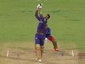 IPL 2024: Venkatesh Iyer Smashes Massive 106-Meter Six in RCB vs KKR Match (See Pics) - Hindi News | IPL 2024: Venkatesh Iyer Smashes Massive 106-Meter Six in RCB vs KKR Match (See Pics) | Latest cricket News at Lokmattimes.com