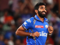 Jasprit Bumrah Completes His 50 IPL Wickets at Wankhede Stadium During MI vs KKR Match - Hindi News | Jasprit Bumrah Completes His 50 IPL Wickets at Wankhede Stadium During MI vs KKR Match | Latest cricket News at Lokmattimes.com