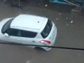 Gujarat Rains: Parked Cars Swept Away as Streets Turn into Rivers in Khambhat (Watch Video) - Hindi News | Gujarat Rains: Parked Cars Swept Away as Streets Turn into Rivers in Khambhat (Watch Video) | Latest national News at Lokmattimes.com