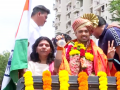 Maharashtra: Olympic Medalist Swapnil Kusale Celebrates Bronze with Victory Roadshow in Pune (Watch Video) - Hindi News | Maharashtra: Olympic Medalist Swapnil Kusale Celebrates Bronze with Victory Roadshow in Pune (Watch Video) | Latest pune News at Lokmattimes.com
