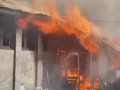 Jammu and Kashmir: Massive Fire Breaks Out at Garment Factory in Ganderbal District (Watch Video) - Hindi News | Jammu and Kashmir: Massive Fire Breaks Out at Garment Factory in Ganderbal District (Watch Video) | Latest national News at Lokmattimes.com