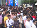 iPhone 16 Sale In India: Mumbai’s BKC Apple Store Attracts Huge Crowd (Watch Video) - Hindi News | iPhone 16 Sale In India: Mumbai’s BKC Apple Store Attracts Huge Crowd (Watch Video) | Latest mumbai News at Lokmattimes.com