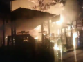 Ghaziabad Fire: Massive Blaze Engulfs Several Shops in Uttar Pradesh's Indirapuram (Watch Video) - Hindi News | Ghaziabad Fire: Massive Blaze Engulfs Several Shops in Uttar Pradesh's Indirapuram (Watch Video) | Latest national News at Lokmattimes.com