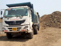 Navi Mumbai: CIDCO’s Flying Squad Seizes 12 Dumpers, Cases Filed at Two Police Stations - Hindi News | Navi Mumbai: CIDCO’s Flying Squad Seizes 12 Dumpers, Cases Filed at Two Police Stations | Latest navi-mumbai News at Lokmattimes.com