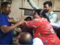 Mumbai Local Train: Differently-Abled Man Assaulted by Co-Passengers in Coach Reserved for Disabled (Watch Video) - Hindi News | Mumbai Local Train: Differently-Abled Man Assaulted by Co-Passengers in Coach Reserved for Disabled (Watch Video) | Latest mumbai News at Lokmattimes.com