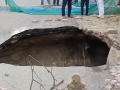 Uttar Pradesh: Road Caves In After Rainfall in Noida Sector 100 (Watch Video) - Hindi News | Uttar Pradesh: Road Caves In After Rainfall in Noida Sector 100 (Watch Video) | Latest national News at Lokmattimes.com