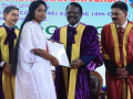 DMK Leader’s Wife Refuses to Receive PhD Degree from Tamil Nadu Governor RN Ravi at MSU Convocation (VIDEO) - Hindi News | DMK Leader’s Wife Refuses to Receive PhD Degree from Tamil Nadu Governor RN Ravi at MSU Convocation (VIDEO) | Latest national News at Lokmattimes.com