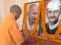 Gandhi Jayanti: Uttar Pradesh Government Announces 25% Khadi Discount (Watch Video) - Hindi News | Gandhi Jayanti: Uttar Pradesh Government Announces 25% Khadi Discount (Watch Video) | Latest national News at Lokmattimes.com