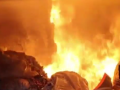Patna Fire: Massive Blaze Erupts at Plastic Godown in Bihar (Watch Video) - Hindi News | Patna Fire: Massive Blaze Erupts at Plastic Godown in Bihar (Watch Video) | Latest national News at Lokmattimes.com