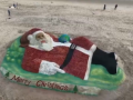 Christmas 2025: Sudarsan Pattnaik’s Giant Apple-and-Sand Santa Enters World Records Book of India (Watch Video) - Hindi News | Christmas 2025: Sudarsan Pattnaik’s Giant Apple-and-Sand Santa Enters World Records Book of India (Watch Video) | Latest national News at Lokmattimes.com
