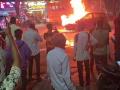 Kalyan: Vehicle Gutted by Sudden Fire Near Birla College; No Casualties Reported - Hindi News | Kalyan: Vehicle Gutted by Sudden Fire Near Birla College; No Casualties Reported | Latest maharashtra News at Lokmattimes.com