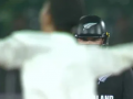Security Breach at Rawalpindi Stadium: Spectator Invades Field During New Zealand vs Bangladesh ICC Champions Trophy 2025 Match (Watch Video) - Hindi News | Security Breach at Rawalpindi Stadium: Spectator Invades Field During New Zealand vs Bangladesh ICC Champions Trophy 2025 Match (Watch Video) | Latest cricket News at Lokmattimes.com
