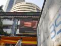 Market Crash: Sensex falls more than 750 points - Nifty slips below 18,000, investors lose 2.5 lakh crore - Hindi News | Market Crash: Sensex falls more than 750 points - Nifty slips below 18,000, investors lose 2.5 lakh crore | Latest business News at Lokmattimes.com