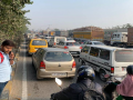 Five Lucknow Cops Suspended After Six-Hour Traffic Chaos on Shaheed Path - Hindi News | Five Lucknow Cops Suspended After Six-Hour Traffic Chaos on Shaheed Path | Latest national News at Lokmattimes.com
