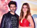 Kriti Sanon slams reporter for asking about Kartik Aaryan after Shehzada flops at box office - Hindi News | Kriti Sanon slams reporter for asking about Kartik Aaryan after Shehzada flops at box office | Latest entertainment News at Lokmattimes.com
