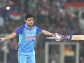 Shubman Gill dethrones Babar Azam as world's top ranked ODI batsman - Hindi News | Shubman Gill dethrones Babar Azam as world's top ranked ODI batsman | Latest cricket News at Lokmattimes.com